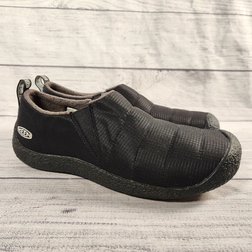 KEEN Howser II Mens Size 10.5 Black Quilted Nylon Fleece Lined Slip On Shoes